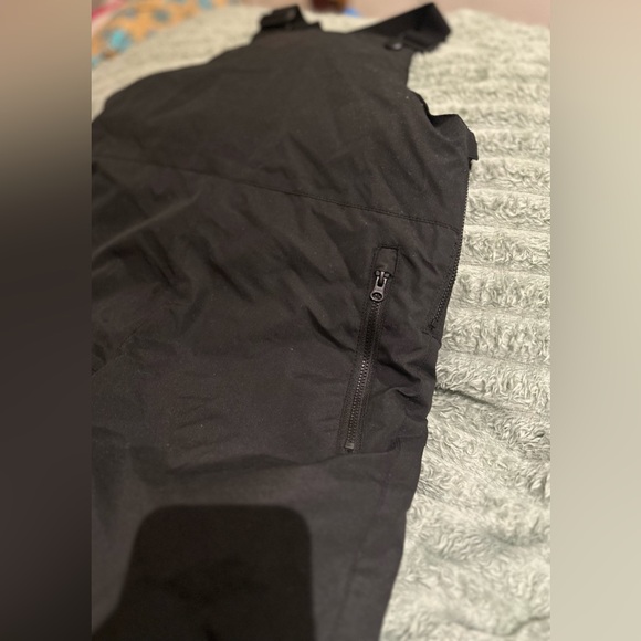 Gender-Neutral Water-Resistant Snow-Bib Overalls for Kids - Picture 4 of 15